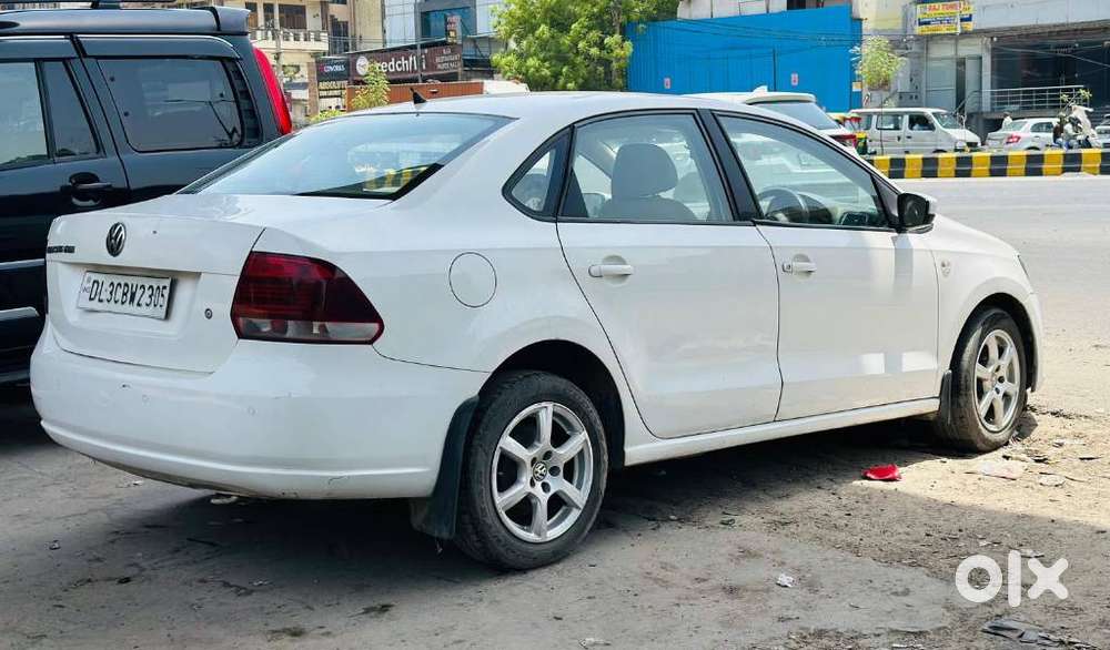 Volkswagen Vento 1.2 Highline Plus At 16 Alloy, 2013, Petrol