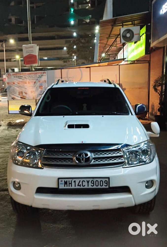 Toyota Fortuner 2011 Diesel 160000 Km Driven