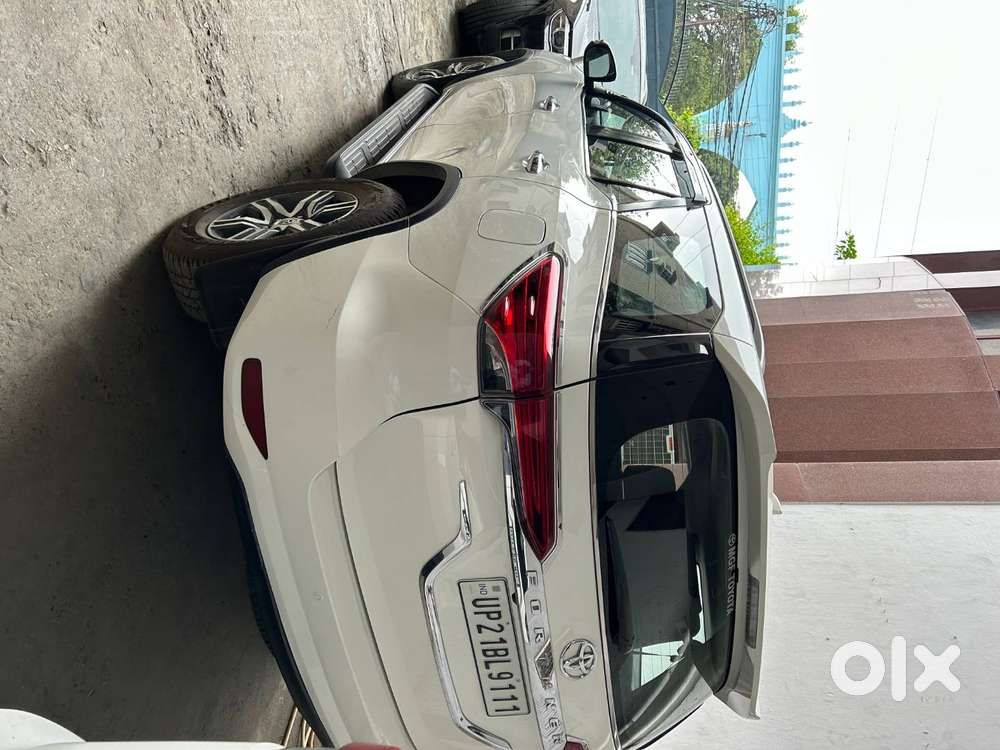 Toyota Fortuner Petrol 2017  Single Owner  Low Km