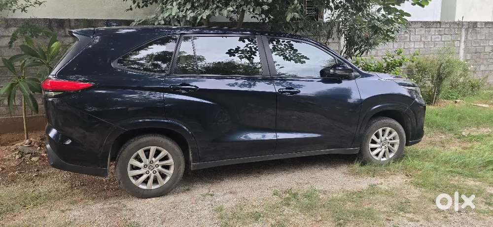 Toyota Innova Hycross 2024 Option Petrol