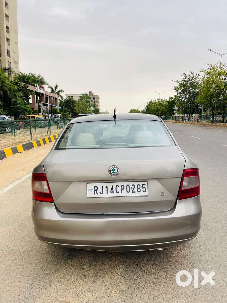 Skoda Rapid 1.5 Tdi Cr Elegance Plus, 2012, Diesel