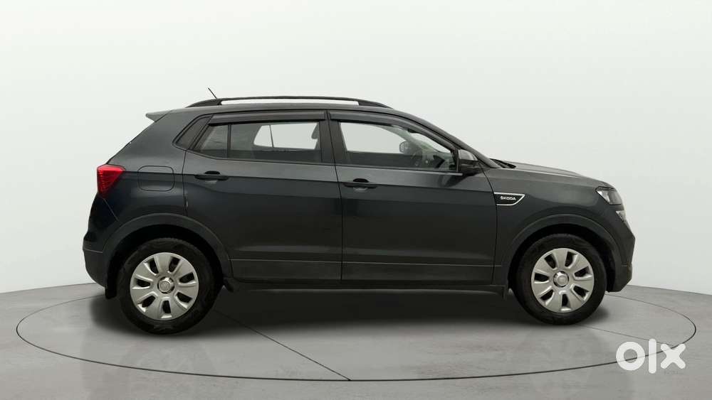 Skoda Kushaq 1.0 Tsi Active, 2022, Petrol