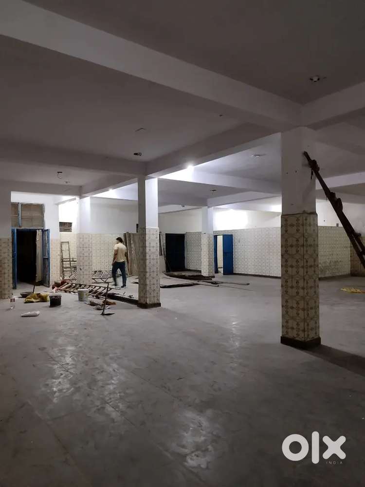 350 gaj ground and 350 gaj first floor for rent main road dwarka mor