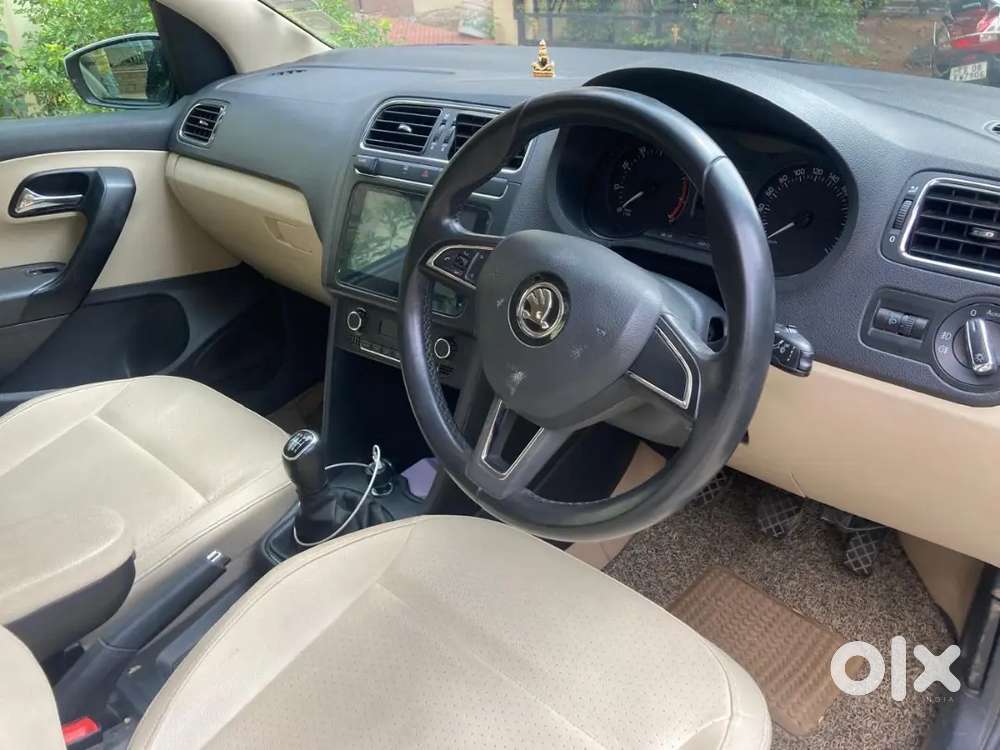 Skoda Rapid Style 1.0 Tsi Mt