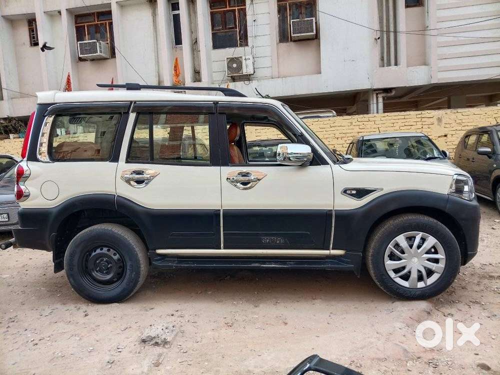 Mahindra Scorpio Classic 2.2 S Mt 7 Str, 2024, Petrol