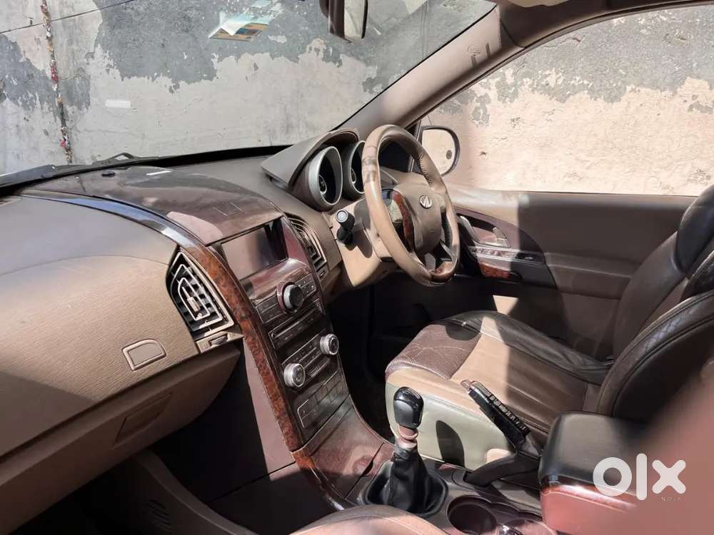 Mahindra Xuv500 W8 2012