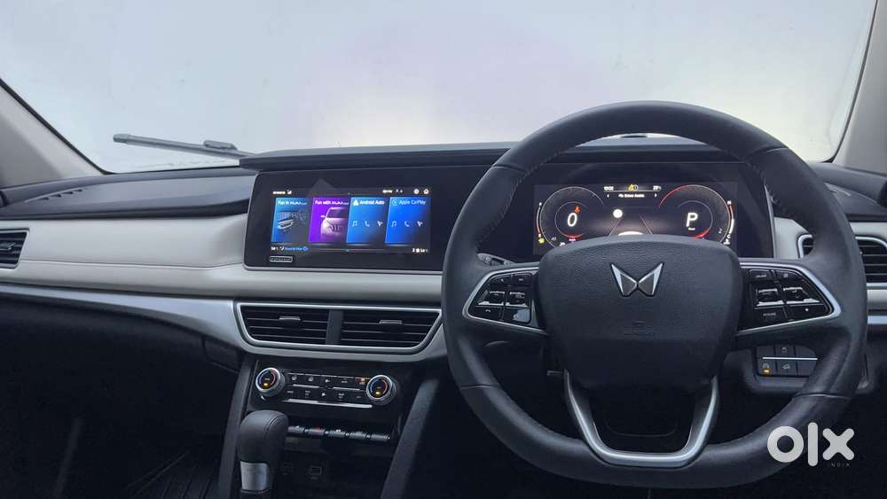 Mahindra Xuv700 2.0 Ax 7 Petrol At Luxury Pack Str, 2023, Petrol