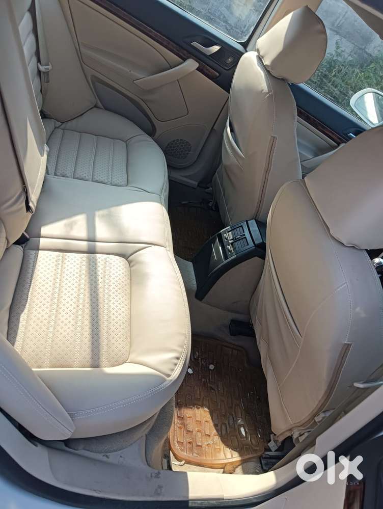 Skoda Laura Ambition 2.0 Tdi Cr Mt, 2010, Diesel