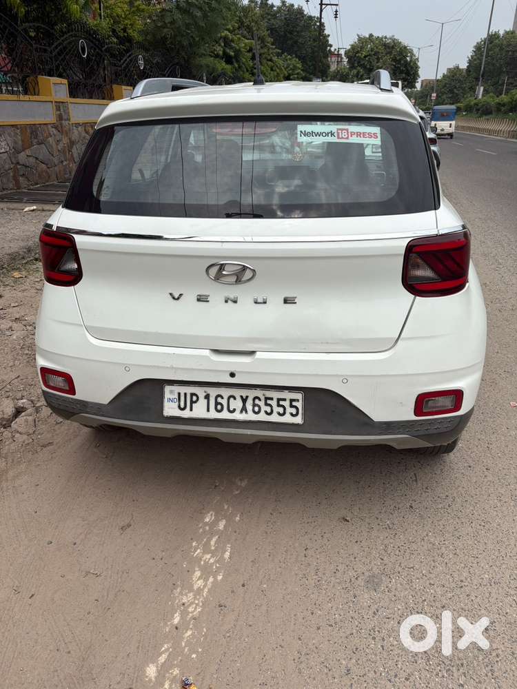 Hyundai Venue S 1.2 Petrol &ndash; 2021 Model | Excellent Condition
