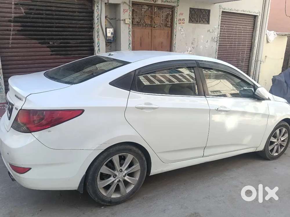 Hyundai Verna Sx O 2013
