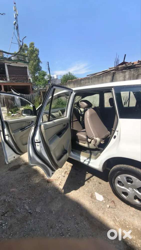 Toyota Innova 2012 Model 2.5 G Diesel 7 Seater - Well Maintained Car