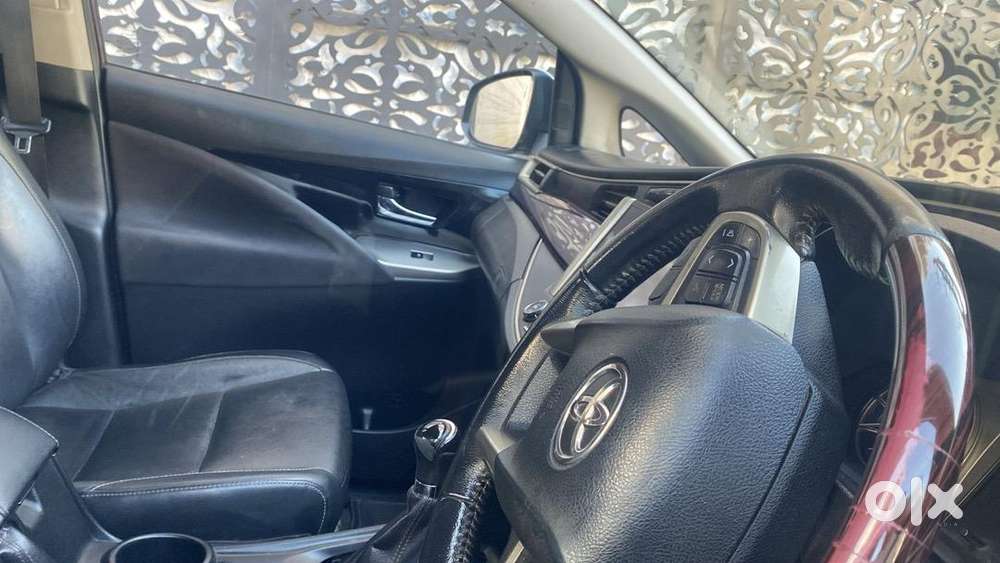 Toyota Innova Crysta 2016