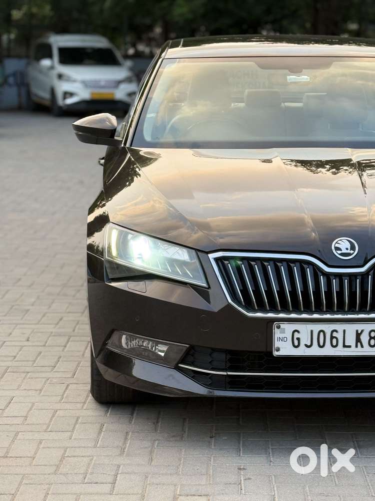 Skoda Superb 2.0 Tsi At L&k, 2018, Petrol