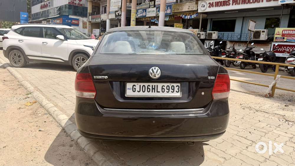 Volkswagen Vento 1.2 Tsi Highline Plus At, 2014, Petrol