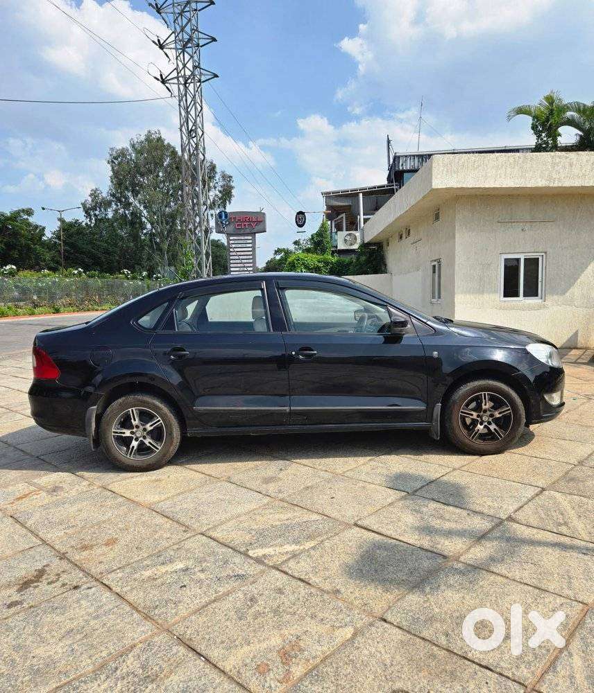 Skoda Rapid 1.6 Mpi At Elegance Black Package, 2013, Petrol