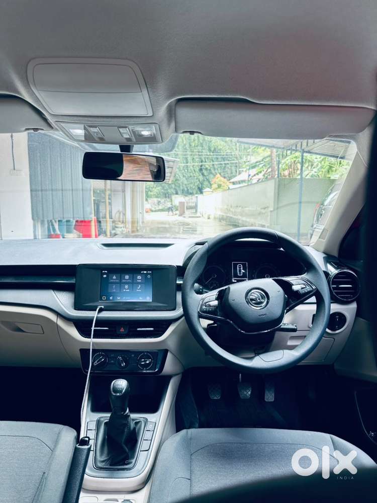 Skoda Slavia Petrol 2024