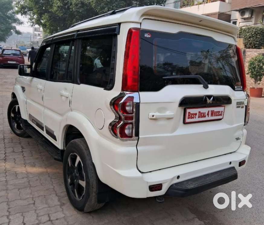Mahindra Scorpio Classic 2.2 S 11 Mt 7 Str, 2023, Diesel
