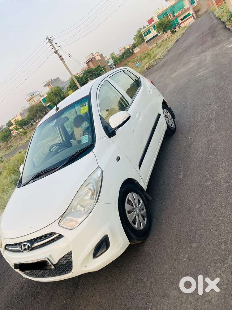 Hyundai I10 Sportz 2012