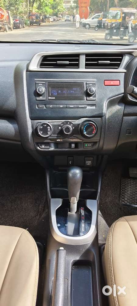 Honda Jazz V Cvt, 2015, Petrol