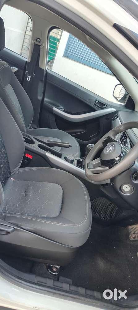 Tata Nexon 1.2 Revotron Xm (s), 2021, Petrol