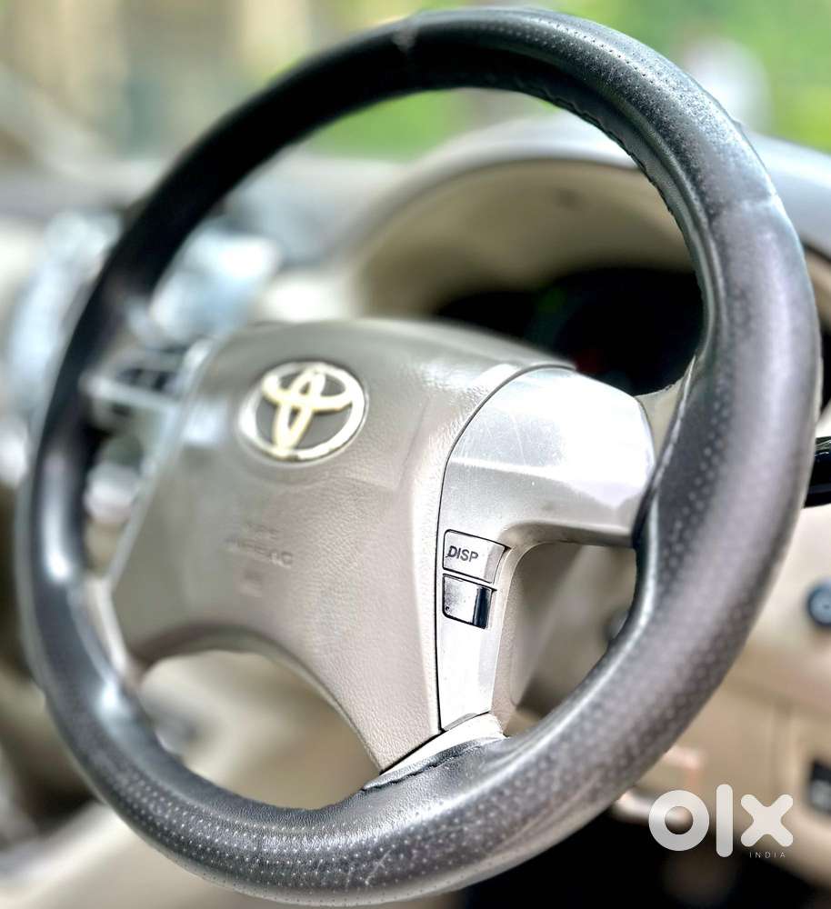 Toyota Innova 2.0 V, 2013, Diesel