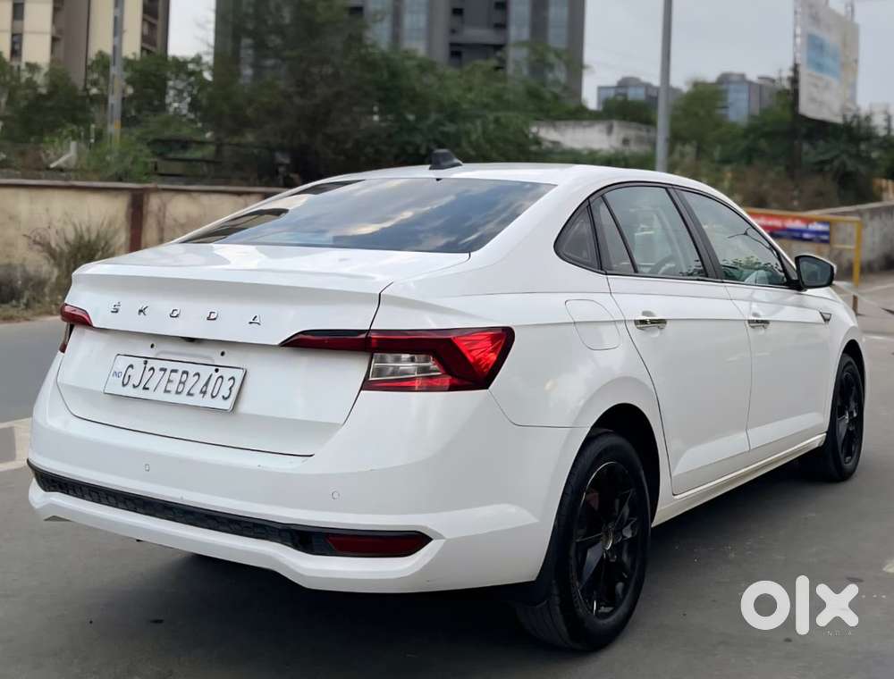 Skoda Slavia 1.0 Ambition Tsi, 2022, Petrol
