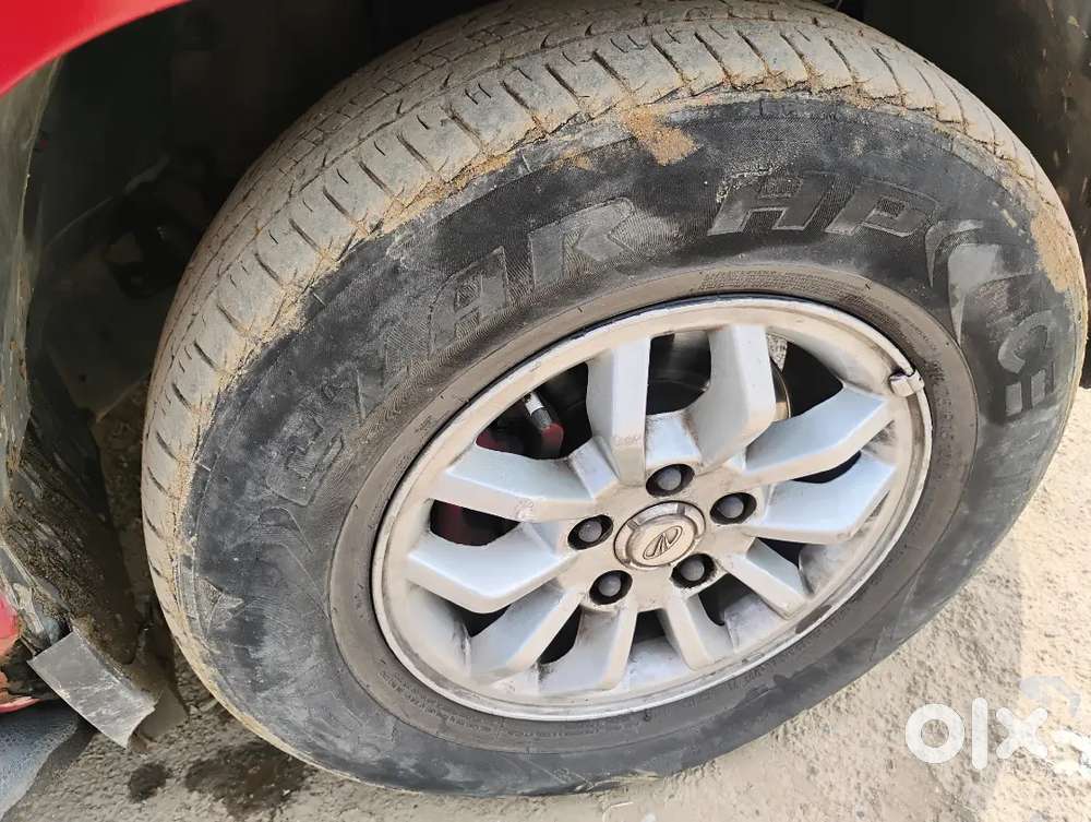 Mahindra Tuv 300 2016 Diesel 104000 Km Driven