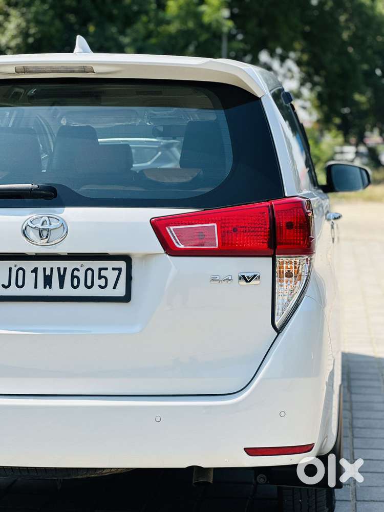 Toyota Innova Crysta 2.4 V, 2024, Diesel