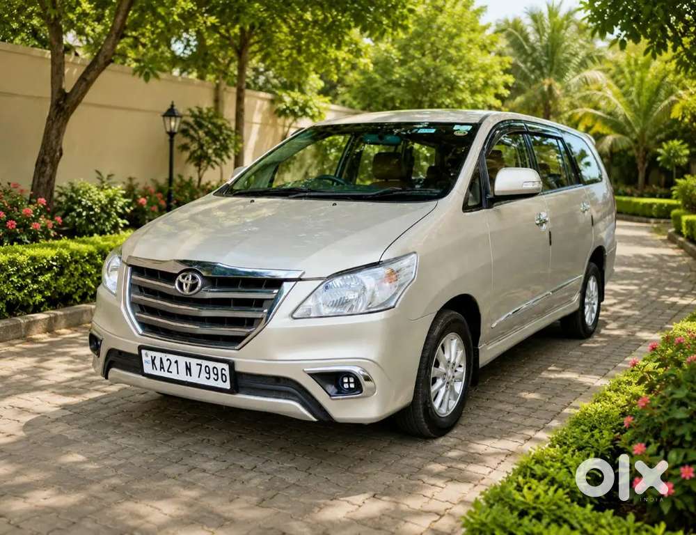 Toyota Innova Diesel 2.5v Model Car For Sale.