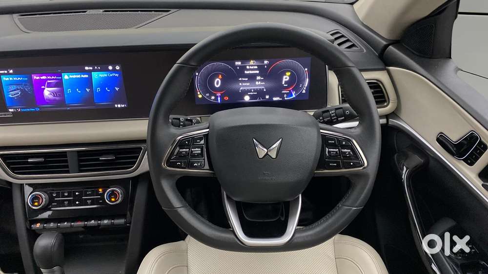 Mahindra Xuv700 2.0 Ax 7 Petrol At Str, 2024, Petrol
