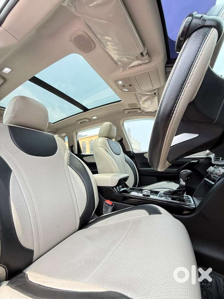 Mahindra Xuv700 2.2 Ax 7 Diesel At Str, 2024, Diesel