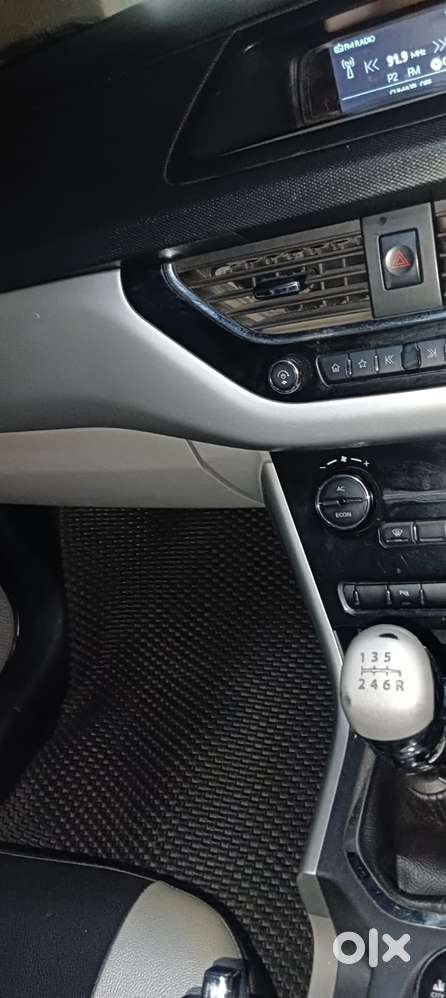 Tata Nexon 1.2 Revotron Xt, 2018, Petrol