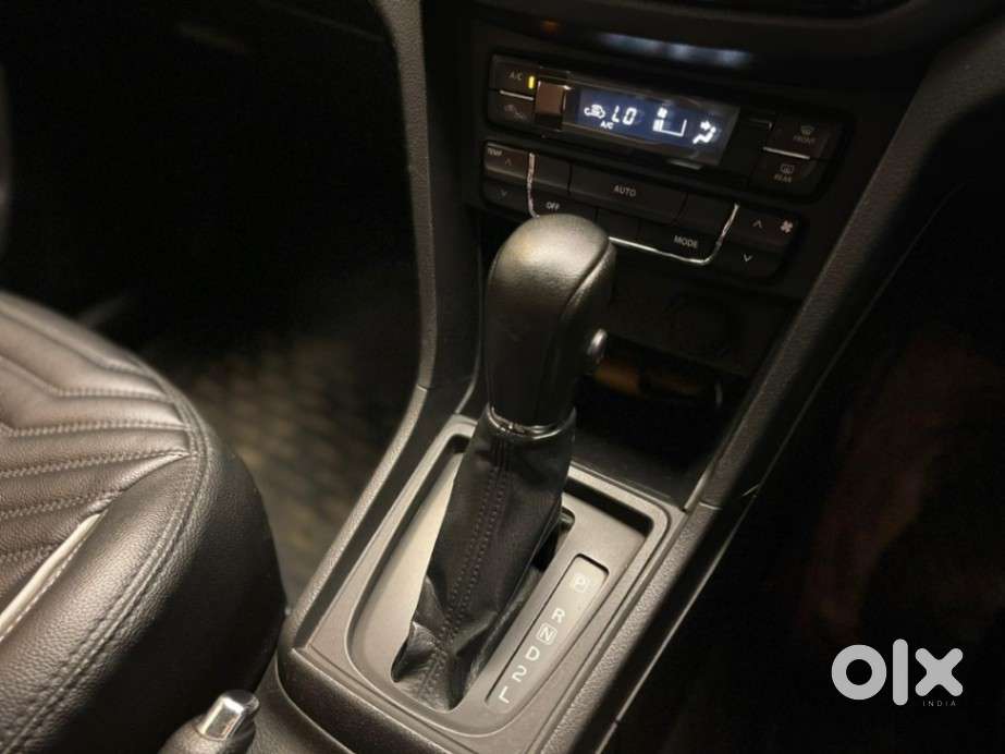 Maruti Suzuki Vitara Brezza 1.5 Zxi Plus At, 2020, Petrol