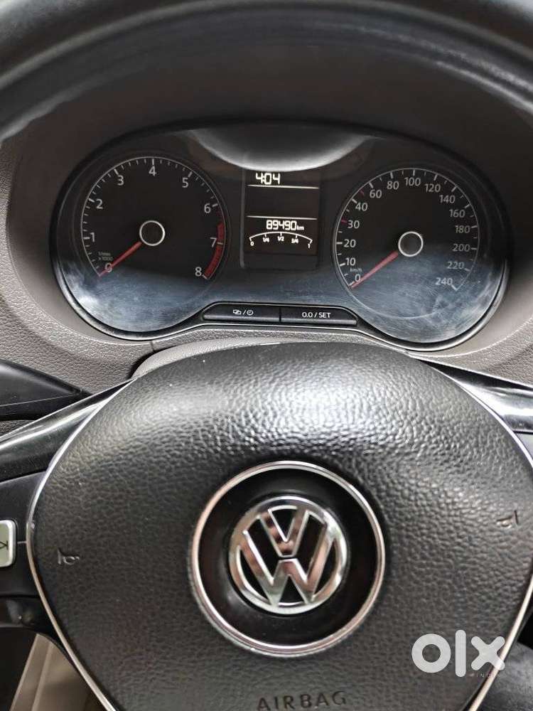 Volkswagen Vento 1.2 Tsi Highline Plus At, 2014, Petrol