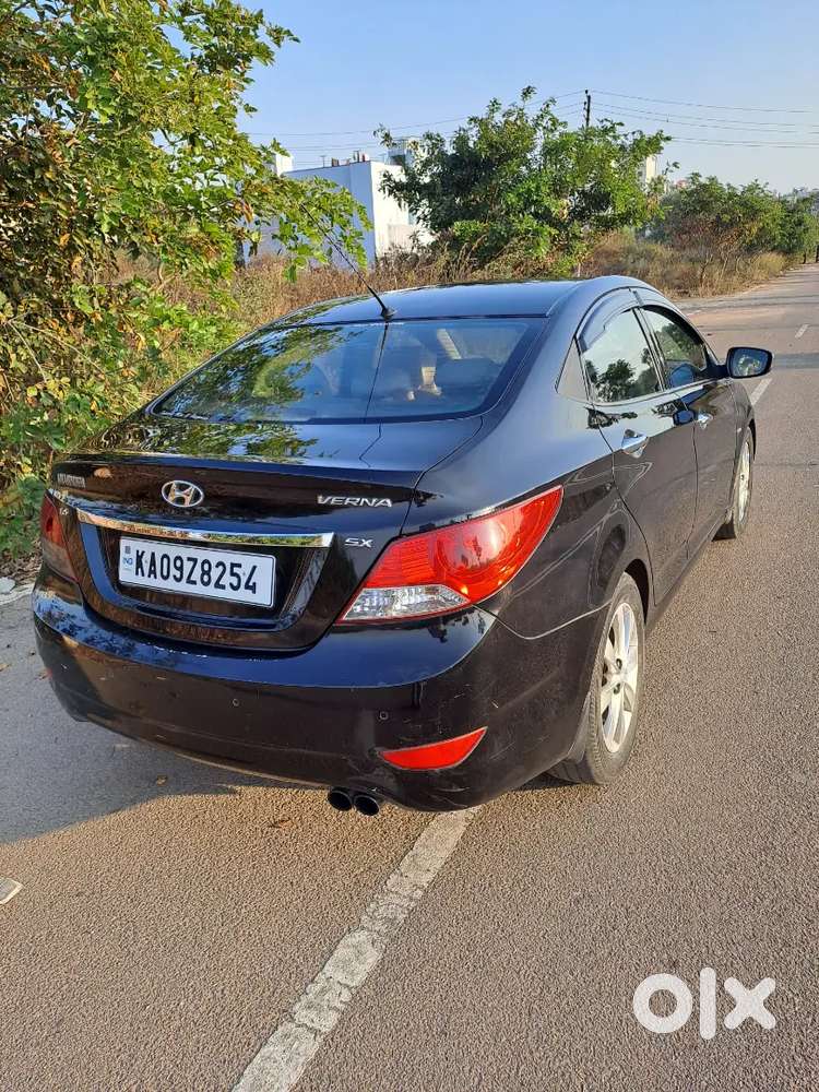 Hyundai Verna 2011