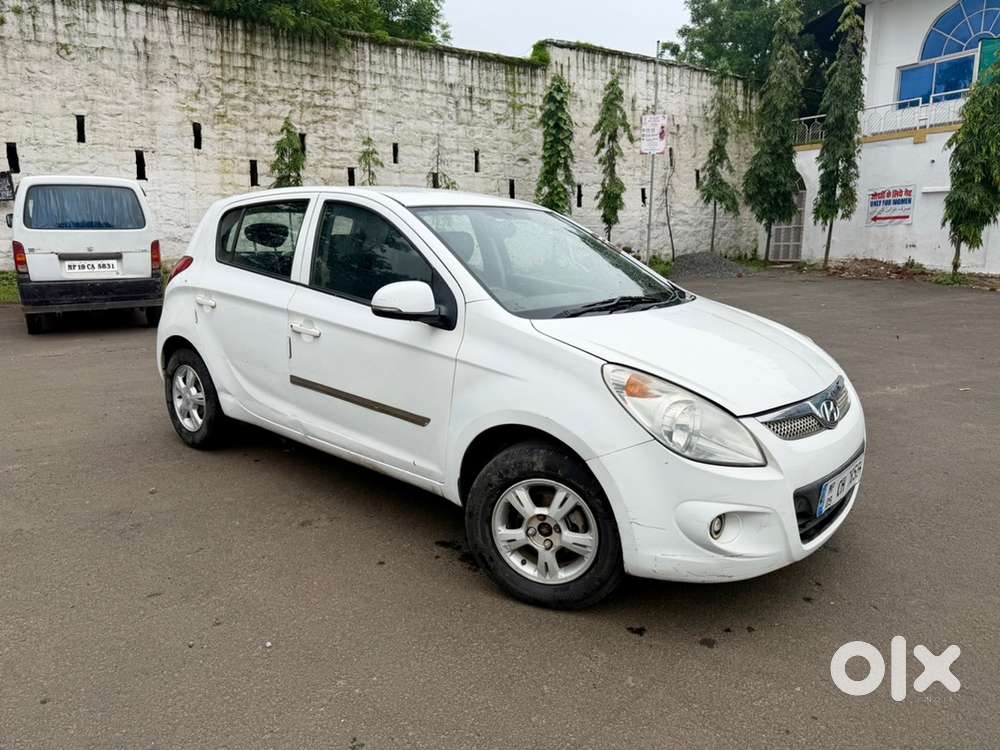 Hyundai I20 Sportz Petrol 2011
