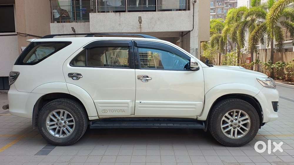 Toyota Fortuner 2014 Diesel 275000 Km Driven