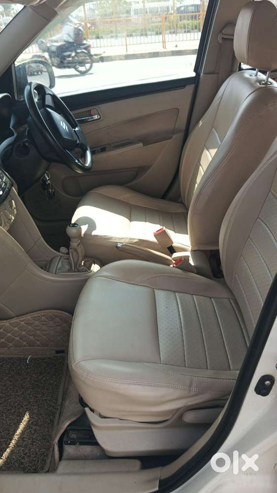 Maruti Suzuki Swift Dzire 1.2 Vxi Bsiv, 2013, Petrol