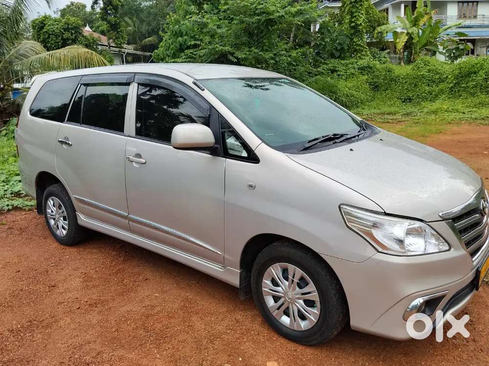 Toyota Innova 2015 Diesel 98500 Km Driven,original Kerala