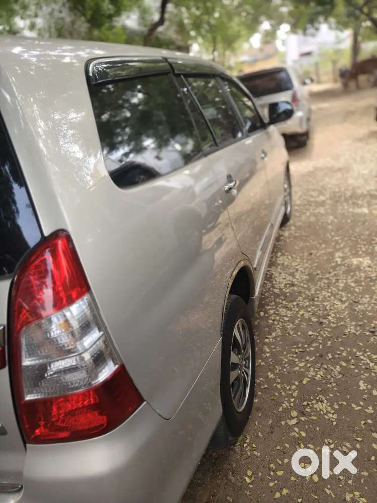 Toyota Innova 2016 V