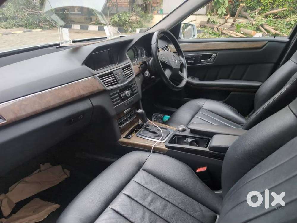 Mercedes-benz E-class 2011