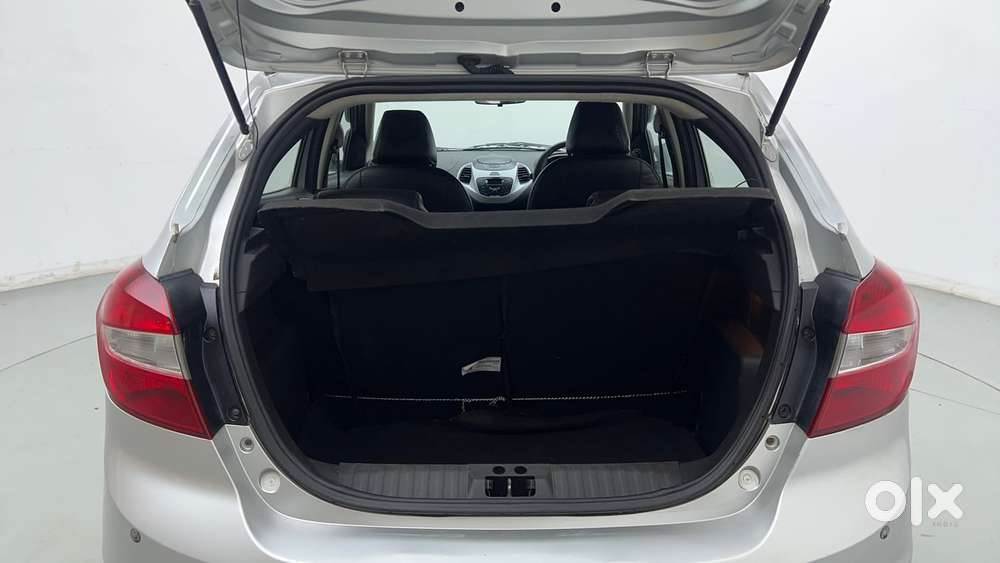 Ford Figo Petrol Titanium, 2015, Petrol