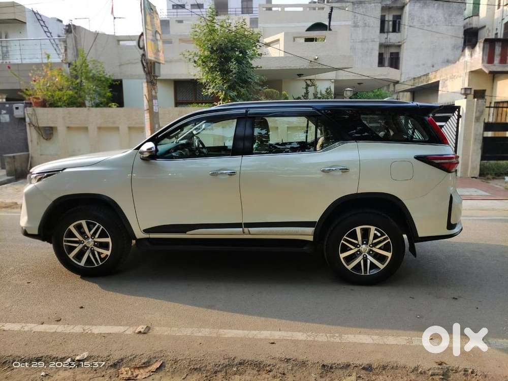 Toyota Fortuner Legender 2019