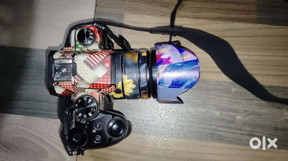LUMIX G85 urgent sale 14/42 lence