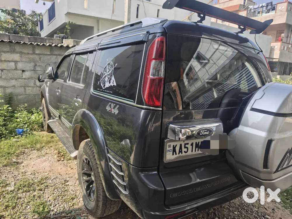 Ford Endeavour 2.5 Mt 2013 Diesel Second Owner