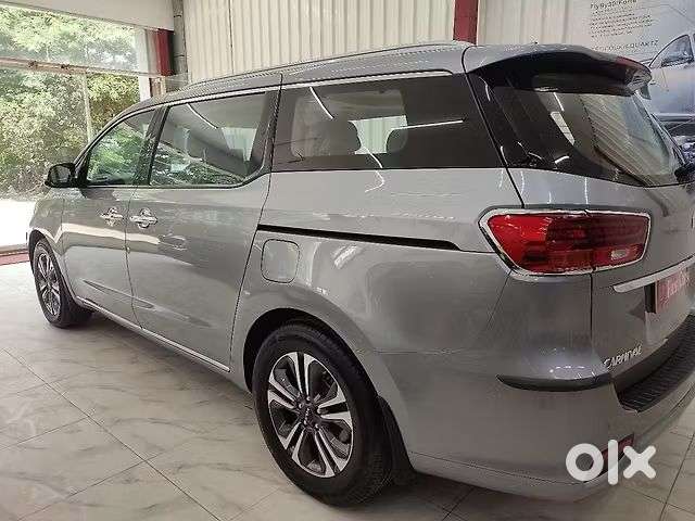 Kia Carnival Limousine Plus 7 STR, 2023, Diesel