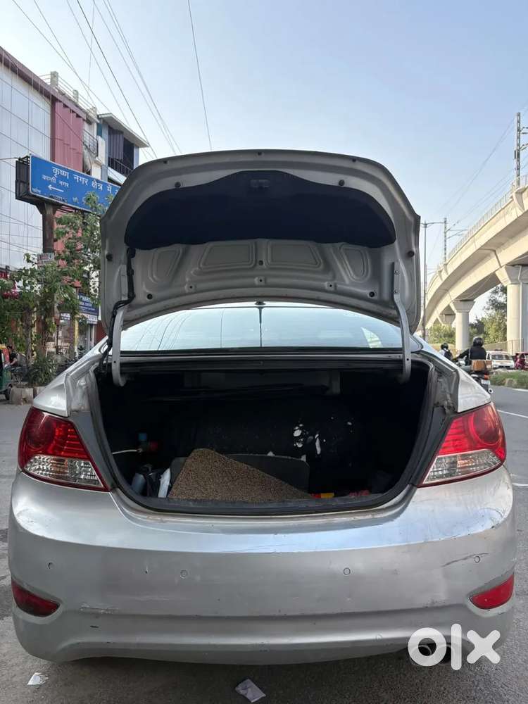 Hyundai Verna Fluidic 1.6 Vtvt, 2011, Petrol