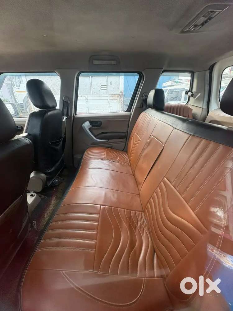 Mahindra Tuv 300 2017