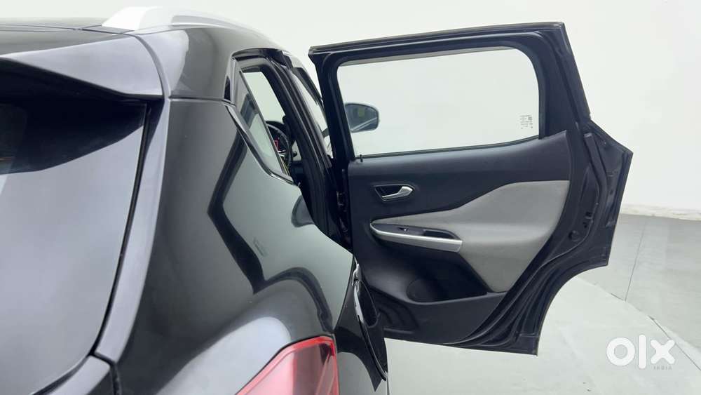Nissan Magnite 1.0 Xv, 2022, Petrol