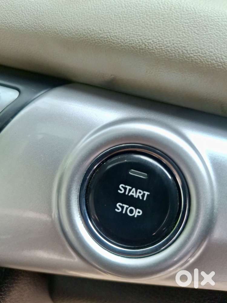 Mahindra Xuv700 2.2 Ax 7 Diesel At Str, 2022, Diesel